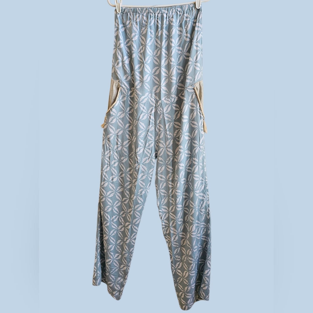 Skemo Blue & White Geometric Jumpsuit